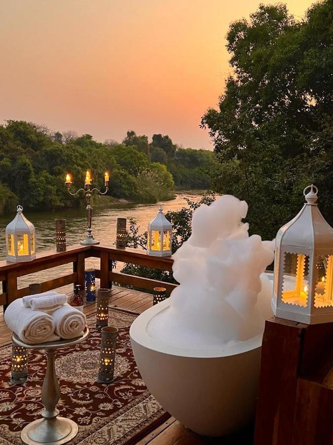 Royal Chundu Island Lodge Livingstone Eksteriør bilde