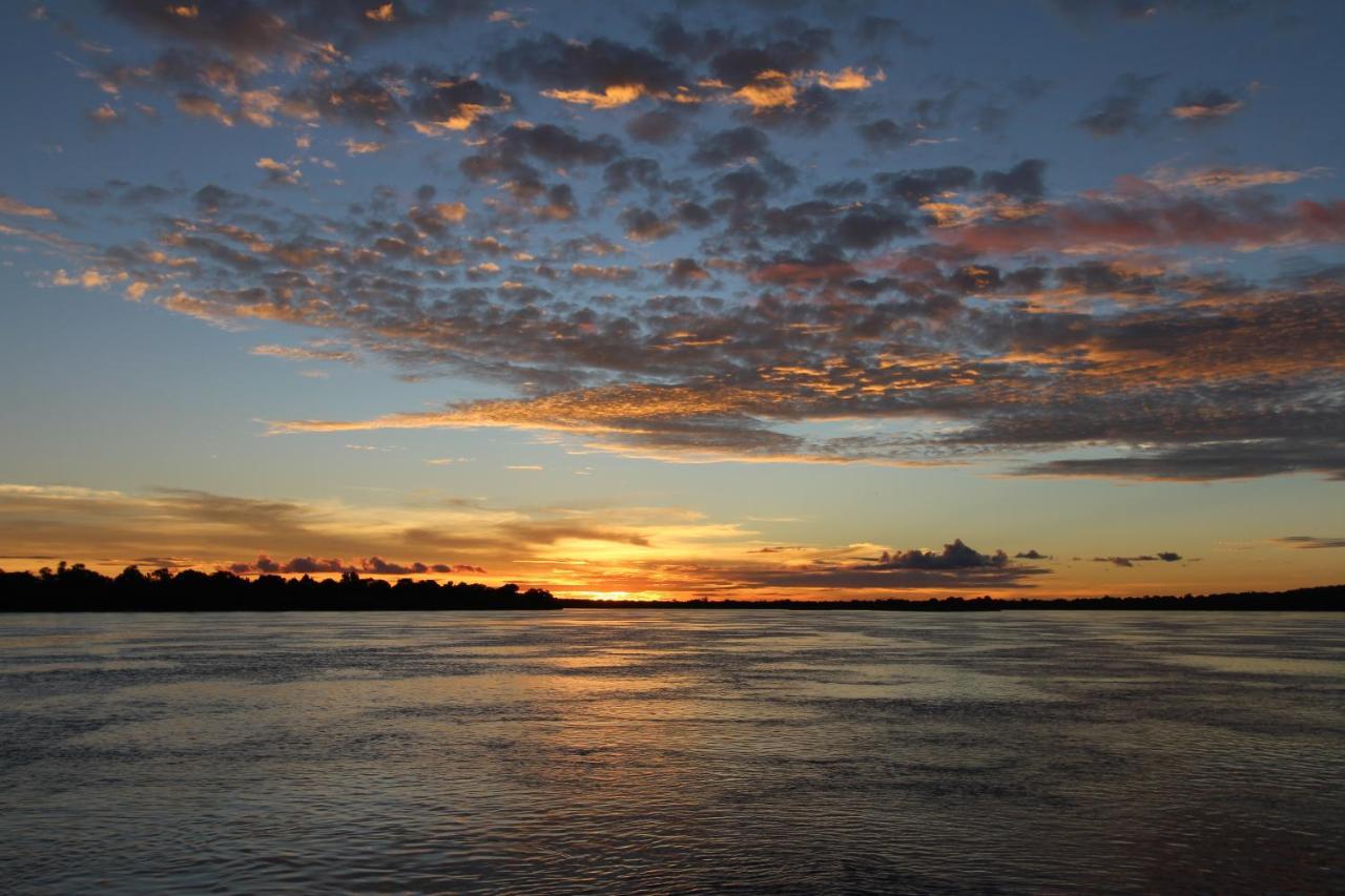 Royal Chundu Island Lodge Livingstone Eksteriør bilde
